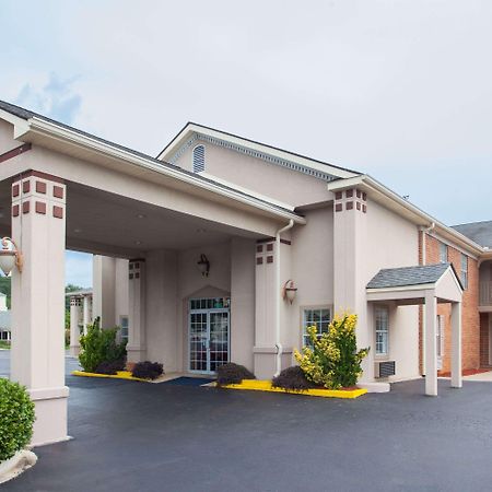 Hotel Super 8 By Wyndham Covington Exteriér fotografie